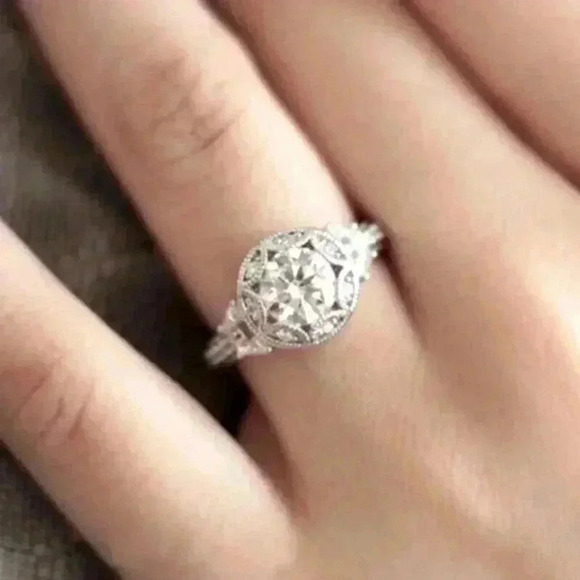Gorgeous Bridgerton Regency Era Look Silver Diamond Ring - Picture 1 of 4